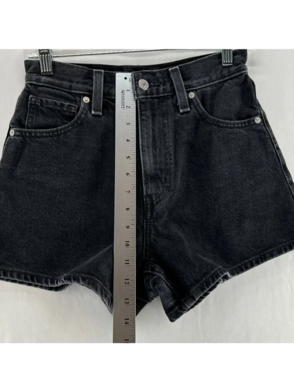Levi's High Waisted Mom Shorts Womens 25 Denim High Rise Zipper Fly Washed Black